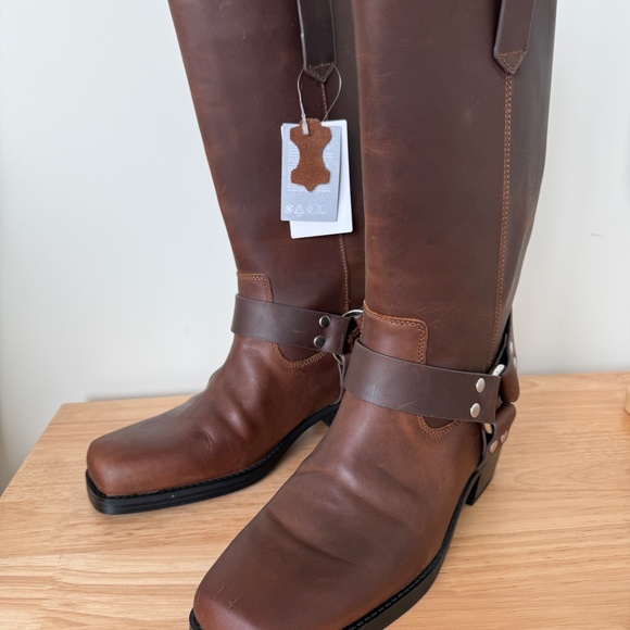 H&M premium boots - Picture 2 of 5